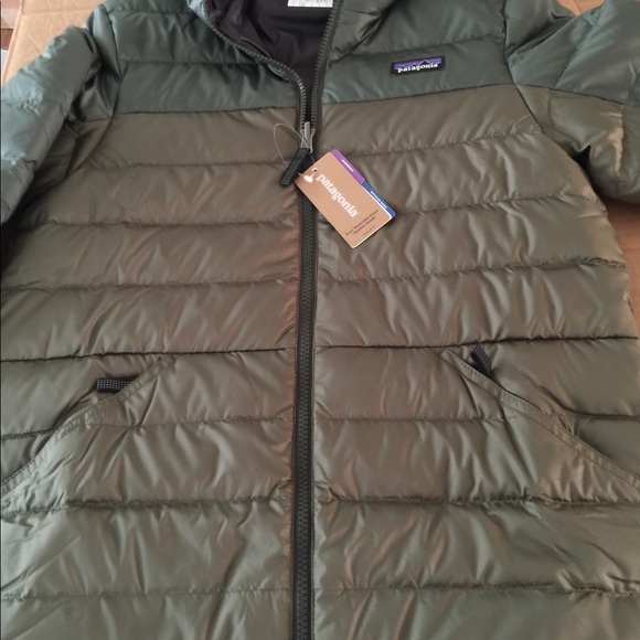 Patagonia Youth Big boy Reversible Down Jacket - Picture 9 of 9